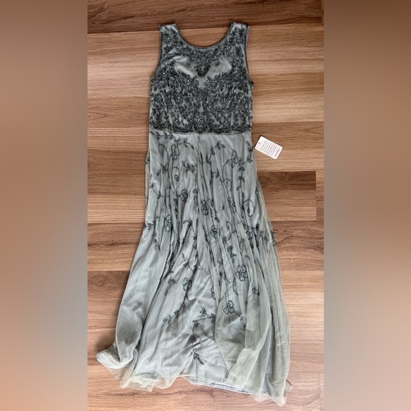 Pisarro Nights Beaded Mesh Gown Size 8 Sleeveless Smoky Gray - Picture 1 of 12